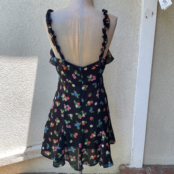NWOT Zara fabulous black dress w/ beautiful floral pattern. Flirty & fun! - Picture 10 of 15